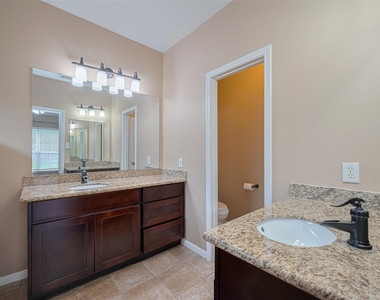 3911 Fall Branch Drive - Photo Thumbnail 23