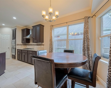 3911 Fall Branch Drive - Photo Thumbnail 12