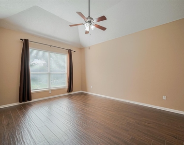3911 Fall Branch Drive - Photo Thumbnail 19