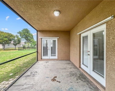 2105 Ne 15th Terrace - Photo Thumbnail 39
