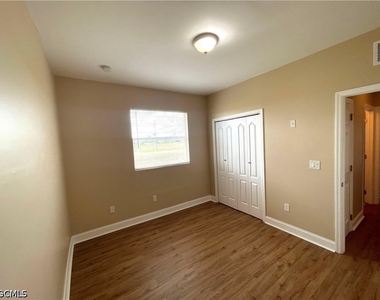 2105 Ne 15th Terrace - Photo Thumbnail 30