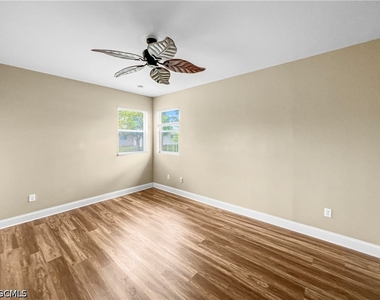 2105 Ne 15th Terrace - Photo Thumbnail 26