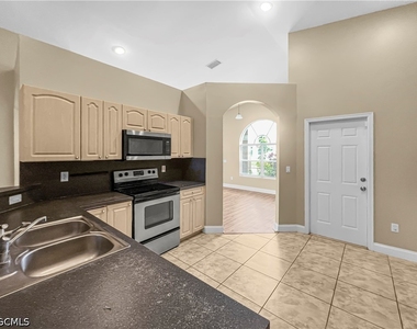 2105 Ne 15th Terrace - Photo Thumbnail 13