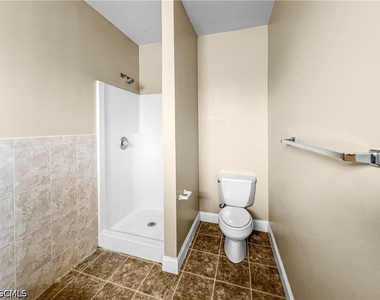 2105 Ne 15th Terrace - Photo Thumbnail 33
