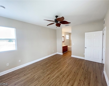 2105 Ne 15th Terrace - Photo Thumbnail 23