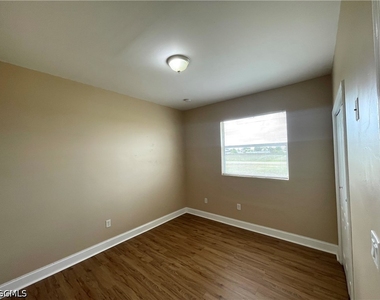 2105 Ne 15th Terrace - Photo Thumbnail 29