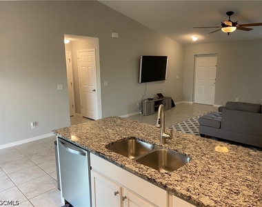 2837 Nw 24th Avenue - Photo Thumbnail 17