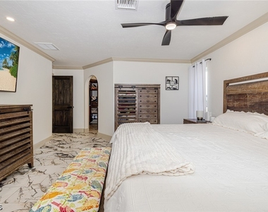 2507 Lakeview Drive - Photo Thumbnail 27