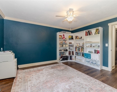 2507 Lakeview Drive - Photo Thumbnail 24