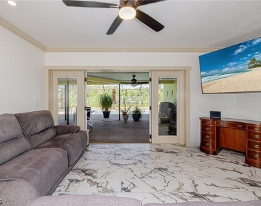 2507 Lakeview Drive - Photo Thumbnail 6
