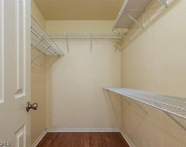 10505 Sw 55th Place - Photo Thumbnail 4