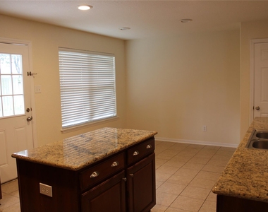 9527 Brackenton Crest Drive - Photo Thumbnail 7