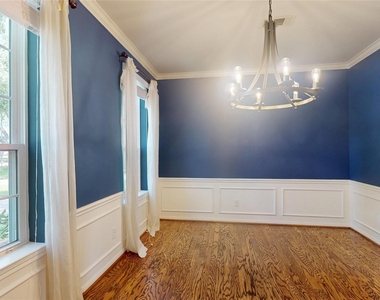 23027 Lodgepoint Drive - Photo Thumbnail 7