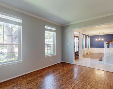 23027 Lodgepoint Drive - Photo Thumbnail 4