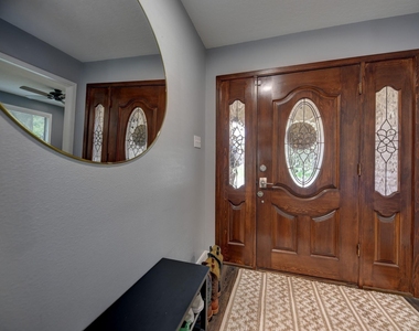 1600 Pecan Street - Photo Thumbnail 5