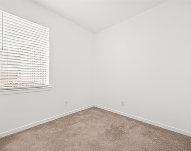 21815 White Bellflower Lane - Photo Thumbnail 5