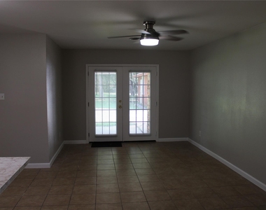 121 Mary Lane - Photo Thumbnail 5