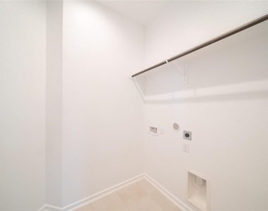 6007 Painted Plains Lane - Photo Thumbnail 14