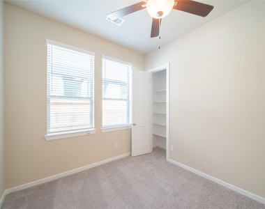 6007 Painted Plains Lane - Photo Thumbnail 19