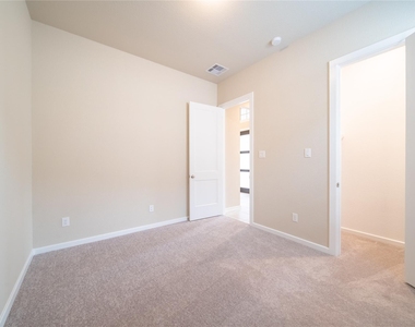 6007 Painted Plains Lane - Photo Thumbnail 15