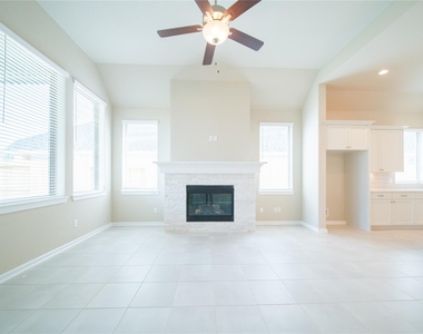 6007 Painted Plains Lane - Photo Thumbnail 10