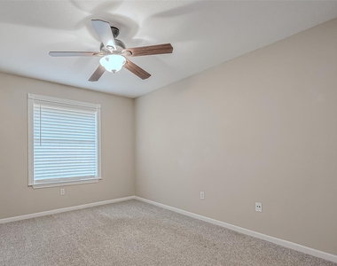 7135 Woodland Oaks - Photo Thumbnail 17