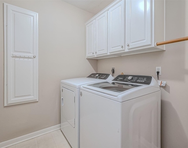 7135 Woodland Oaks - Photo Thumbnail 15
