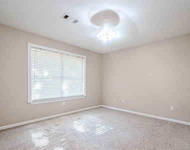 7135 Woodland Oaks - Photo Thumbnail 21
