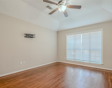 7135 Woodland Oaks - Photo Thumbnail 25