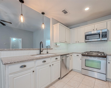 7135 Woodland Oaks - Photo Thumbnail 12