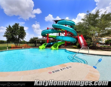 27815 Colonial Point Drive - Photo Thumbnail 42