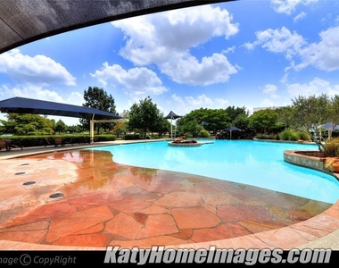 27815 Colonial Point Drive - Photo Thumbnail 45