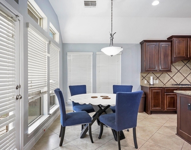 27815 Colonial Point Drive - Photo Thumbnail 14