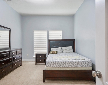 27815 Colonial Point Drive - Photo Thumbnail 24