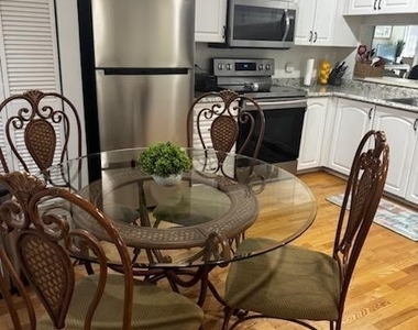 3061 Sandpiper Bay Circle - Photo Thumbnail 5