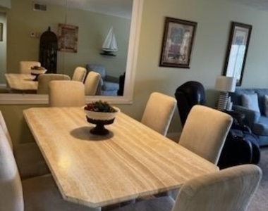 3061 Sandpiper Bay Circle - Photo Thumbnail 3