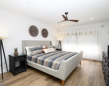 772 Reef Point Circle - Photo Thumbnail 15