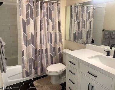 1275 Wildwood Lakes Boulevard - Photo Thumbnail 10