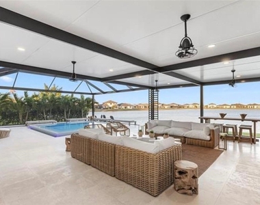 4796 Sophia Drive - Photo Thumbnail 16
