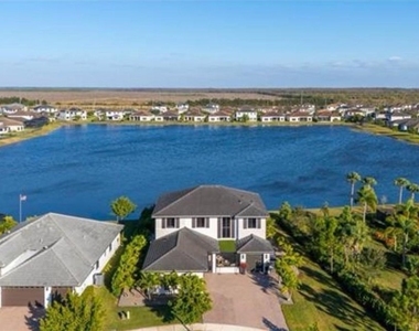4796 Sophia Drive - Photo Thumbnail 5