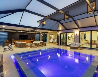 4796 Sophia Drive - Photo Thumbnail 2