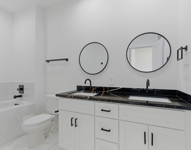 2917 Crane Street - Photo Thumbnail 8