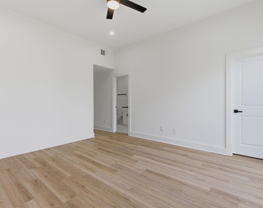 2917 Crane Street - Photo Thumbnail 10