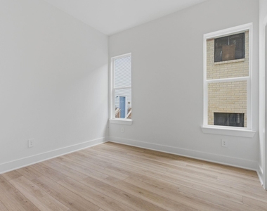 2917 Crane Street - Photo Thumbnail 9