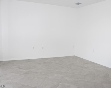 5479 Double Eagle Circle - Photo Thumbnail 10
