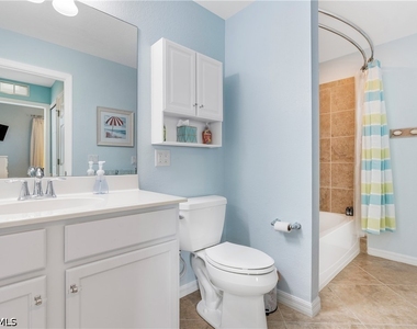 9727 Acqua Court - Photo Thumbnail 13