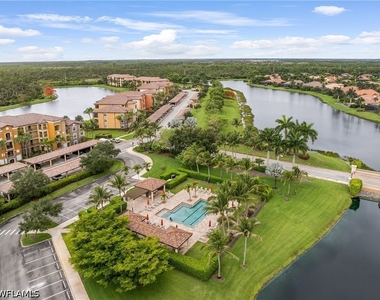9727 Acqua Court - Photo Thumbnail 15