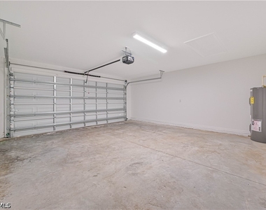 2901 Nw 18th Place - Photo Thumbnail 17