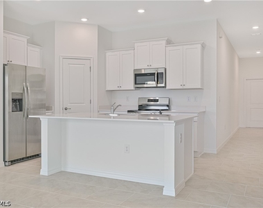 2901 Nw 18th Place - Photo Thumbnail 14