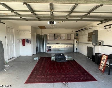 2901 Nw 18th Place - Photo Thumbnail 28
